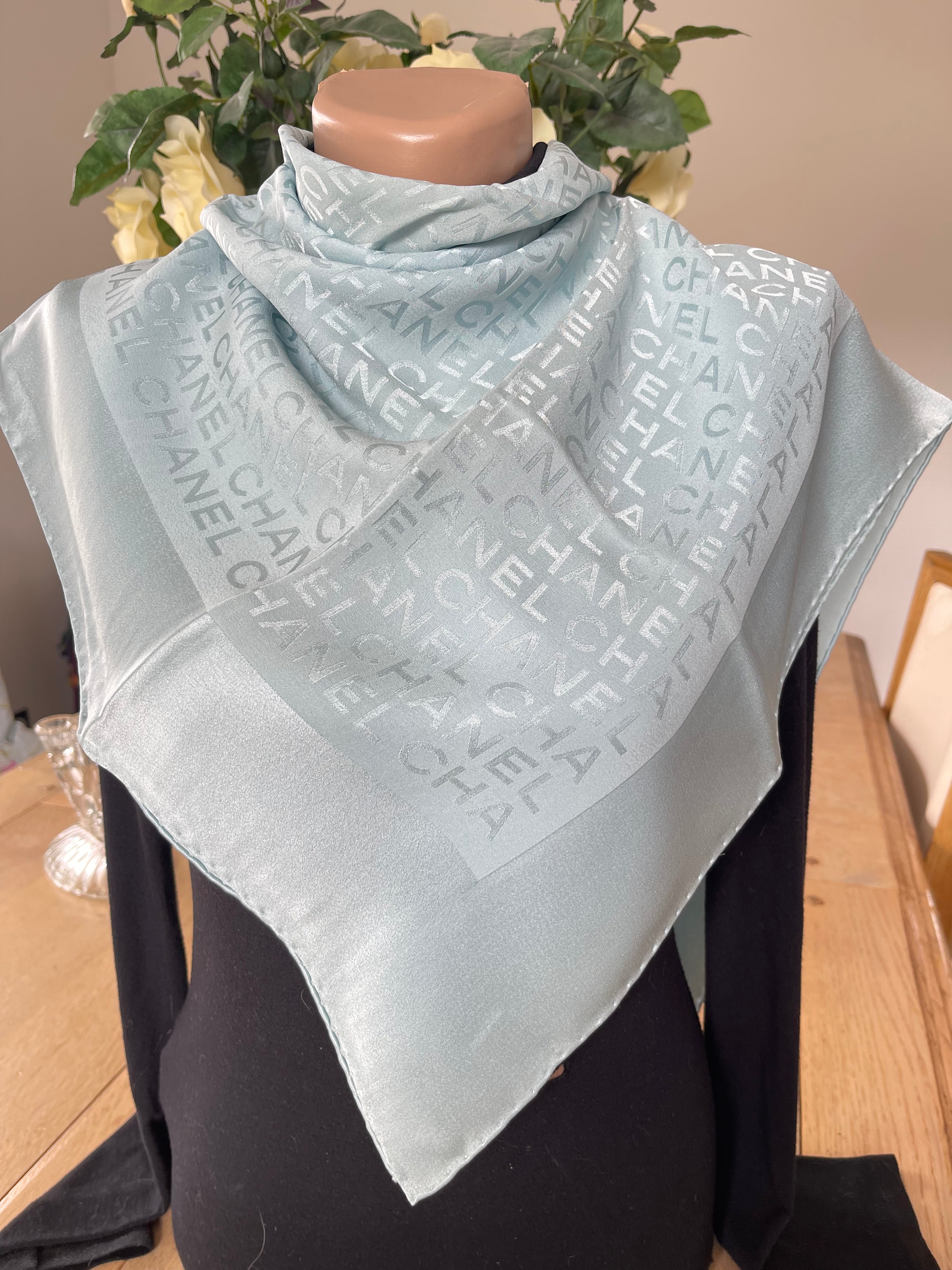 CHANEL carré foulard schal sjaal seide silk soie