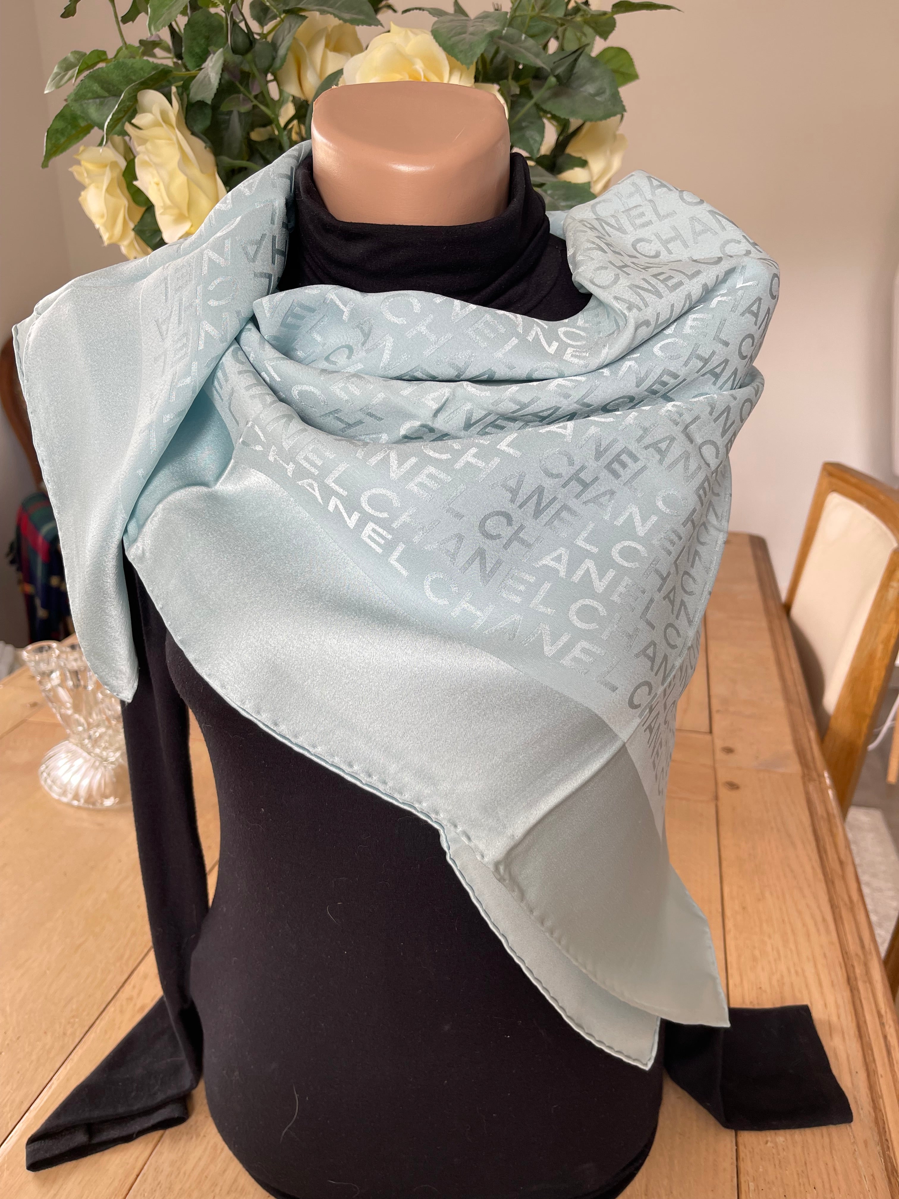 CHANEL carré foulard schal sjaal seide silk soie