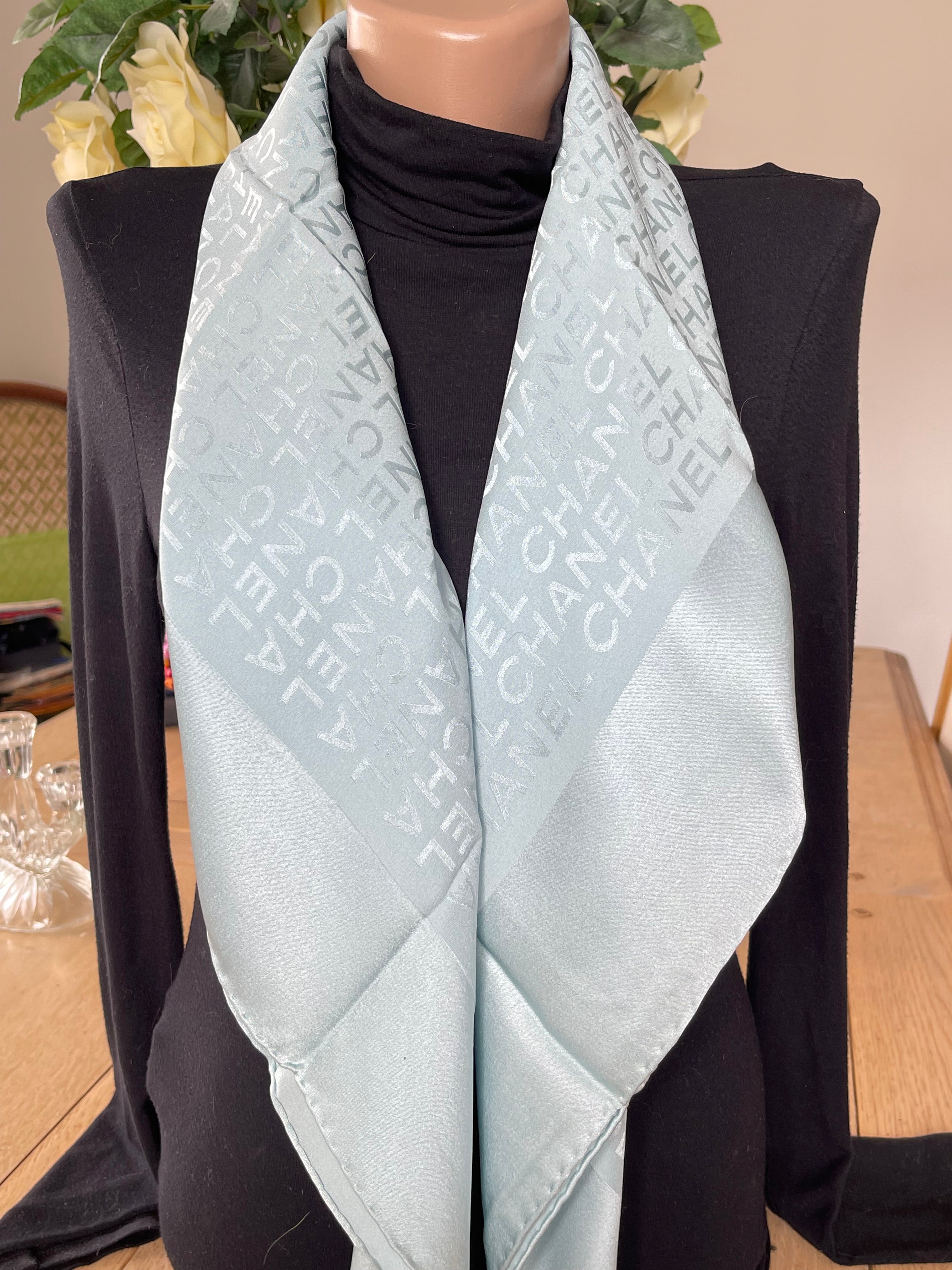 CHANEL carré foulard schal sjaal seide silk soie