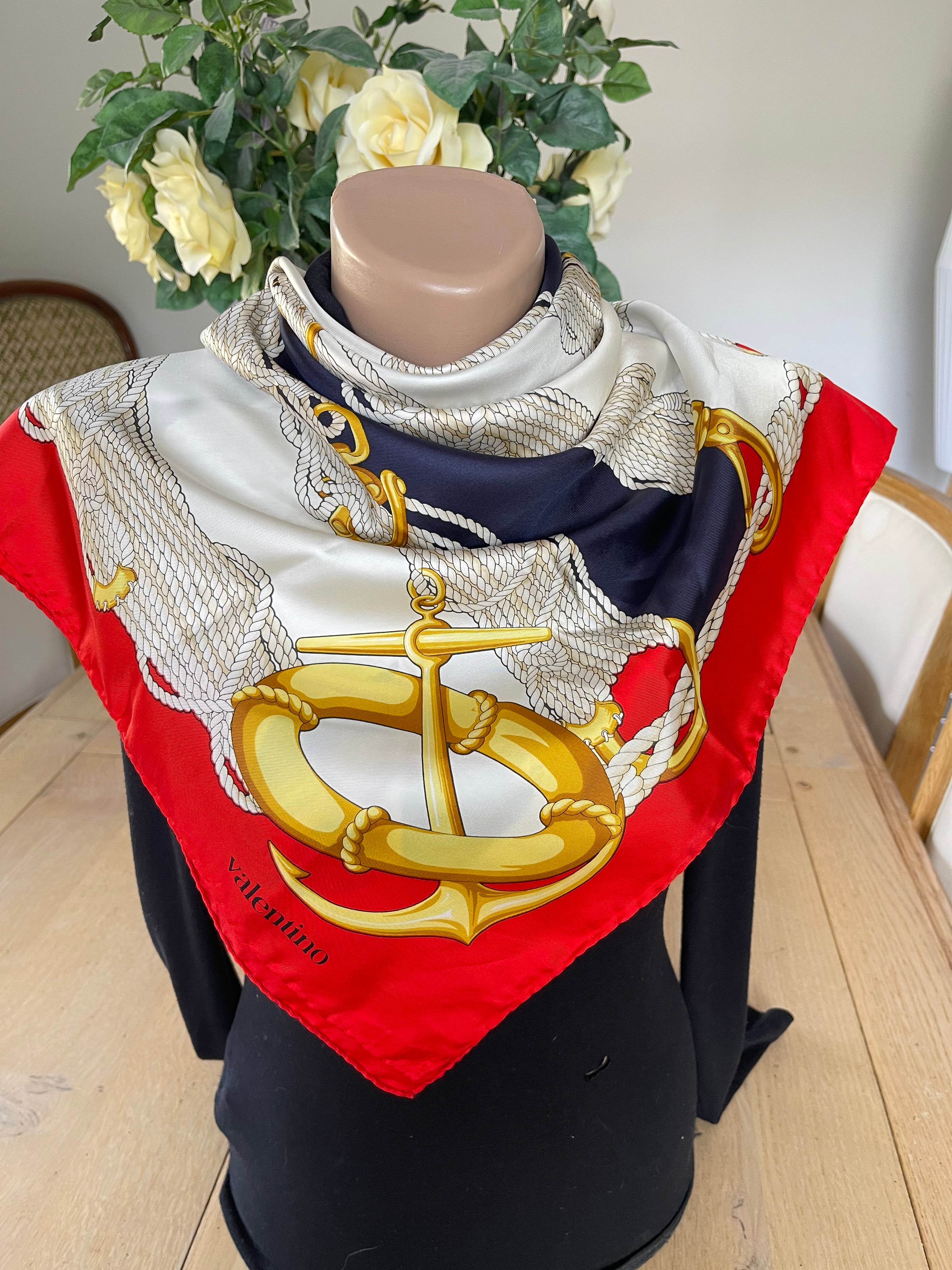 Valentino carré scarf foulard sjaal seide silk soie