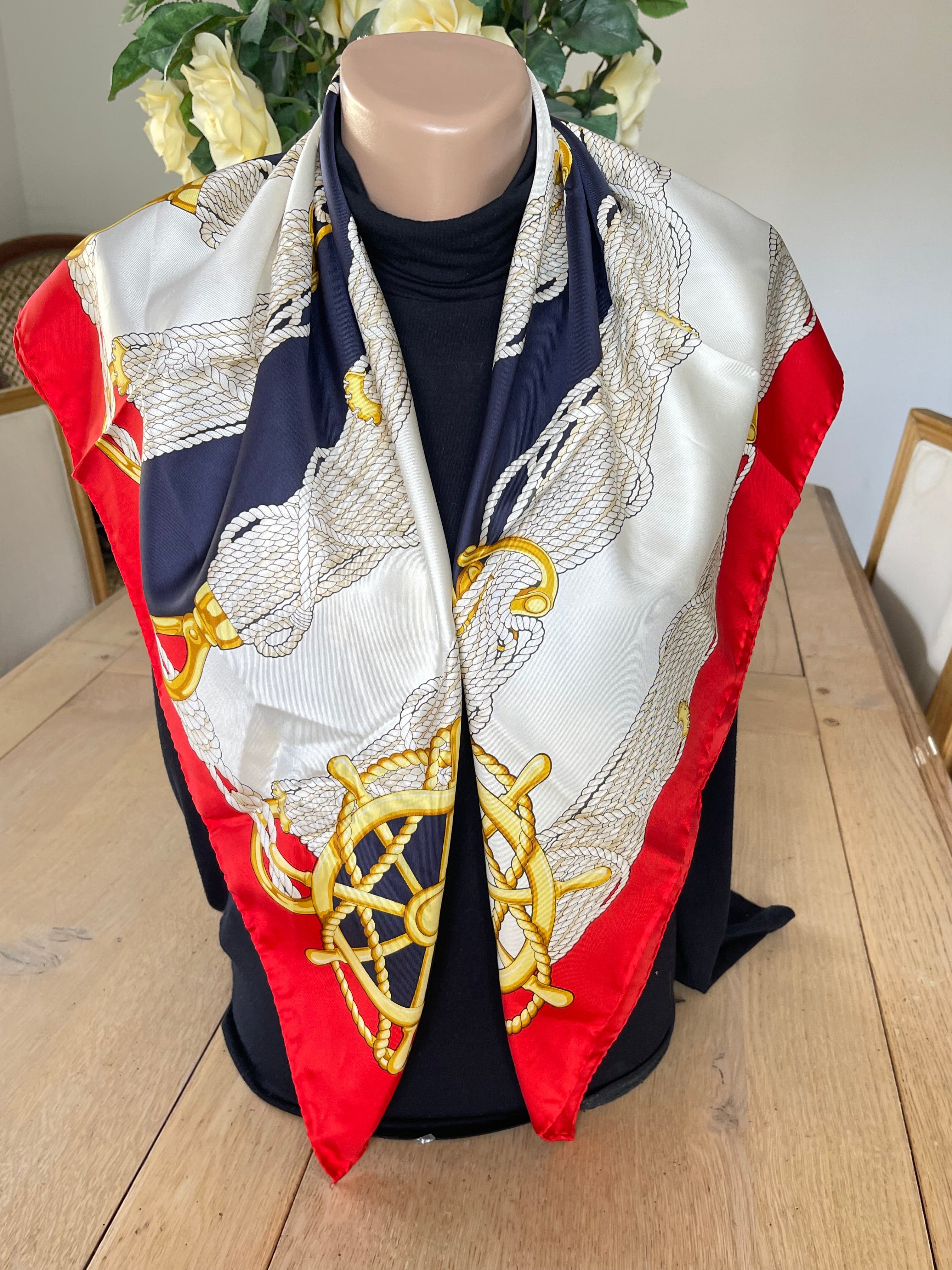 Valentino carré scarf foulard sjaal seide silk soie