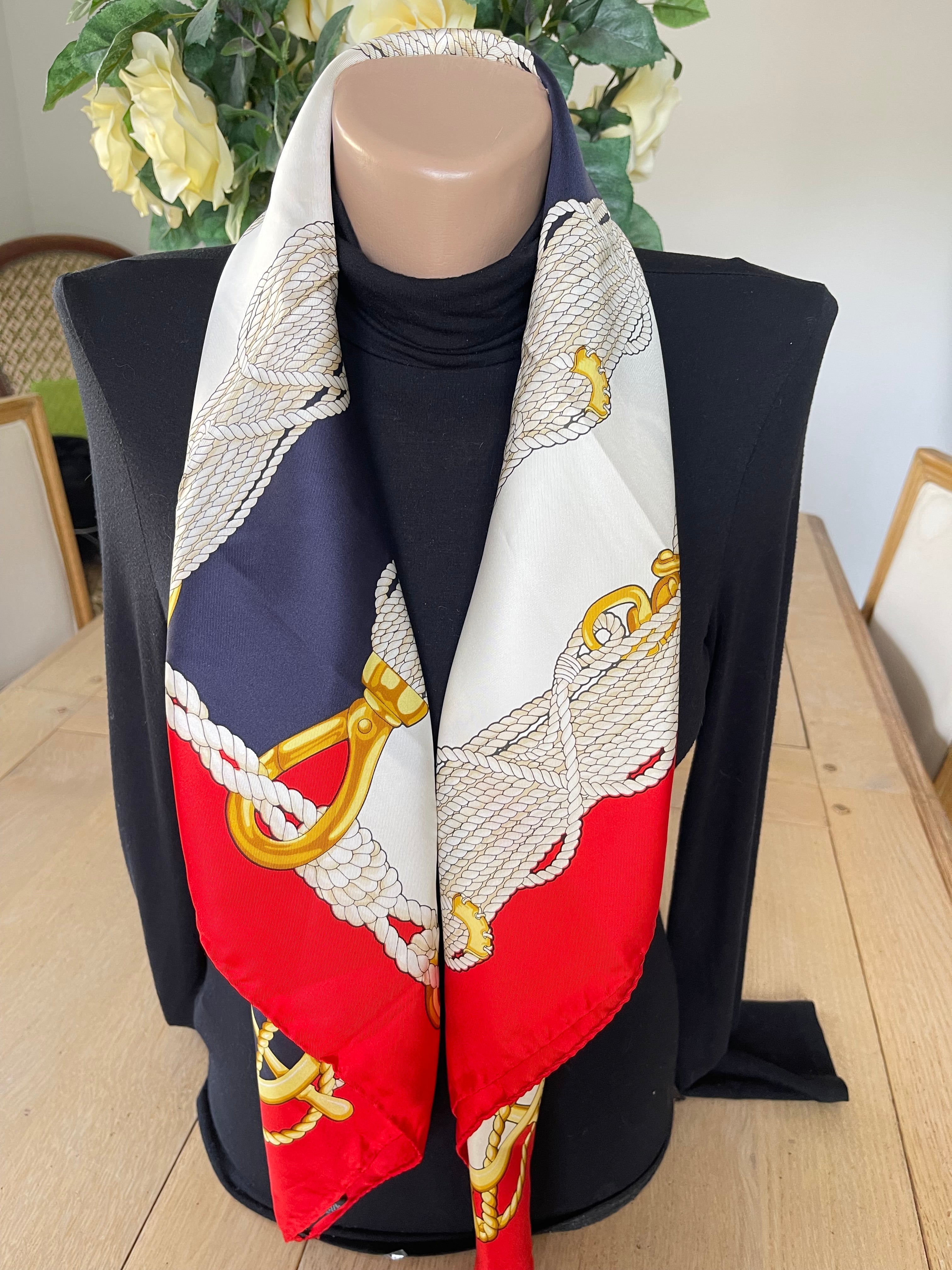 Valentino carré scarf foulard sjaal seide silk soie