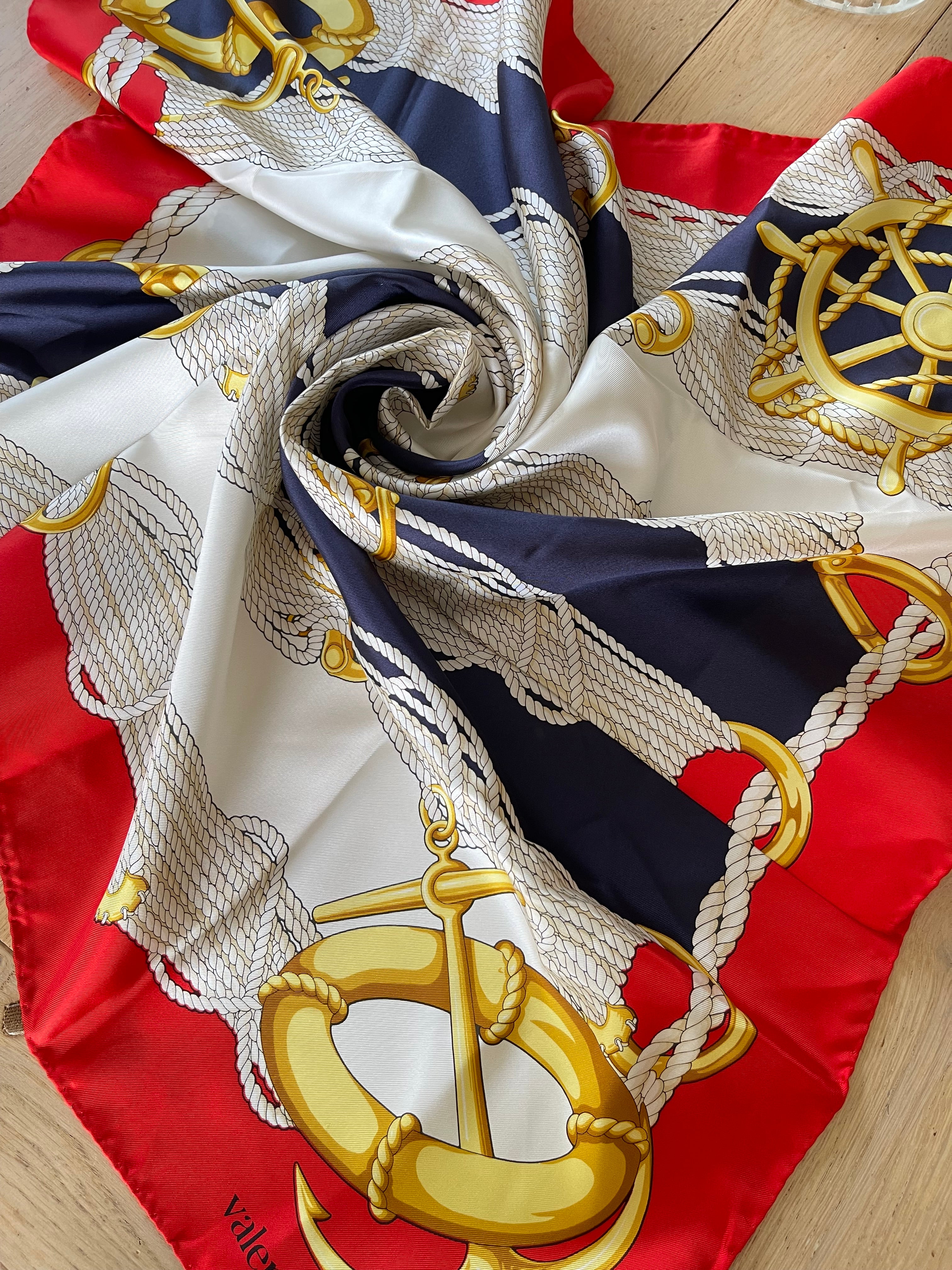 Valentino carré scarf foulard sjaal seide silk soie