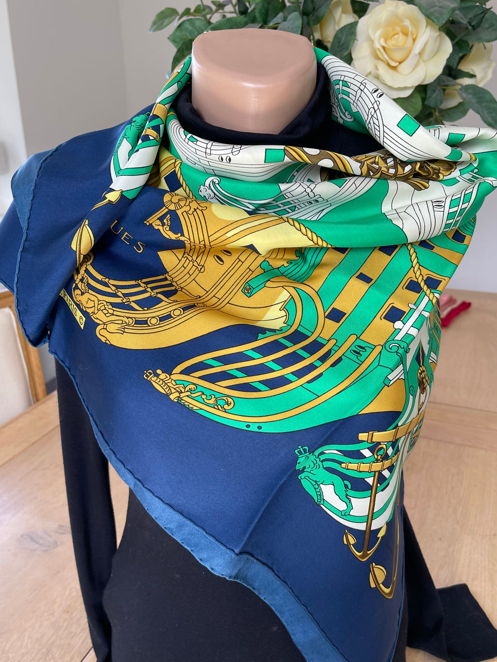 Hermes carré foulard scarf silk schal seide soie