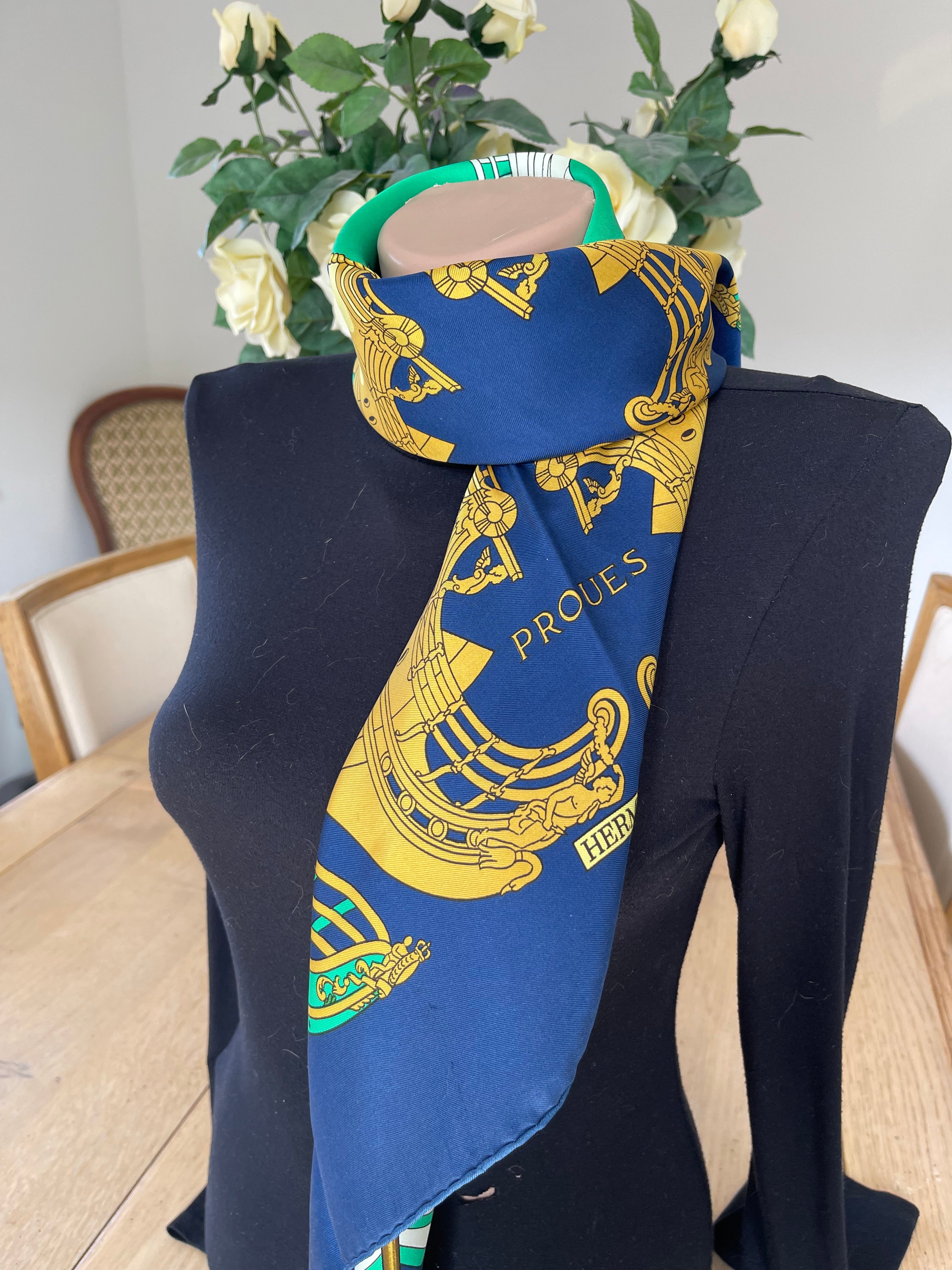 Hermes carré foulard scarf silk schal seide soie